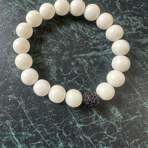 Elegant White Beaded Bracelet with Black Accent by Park Lane